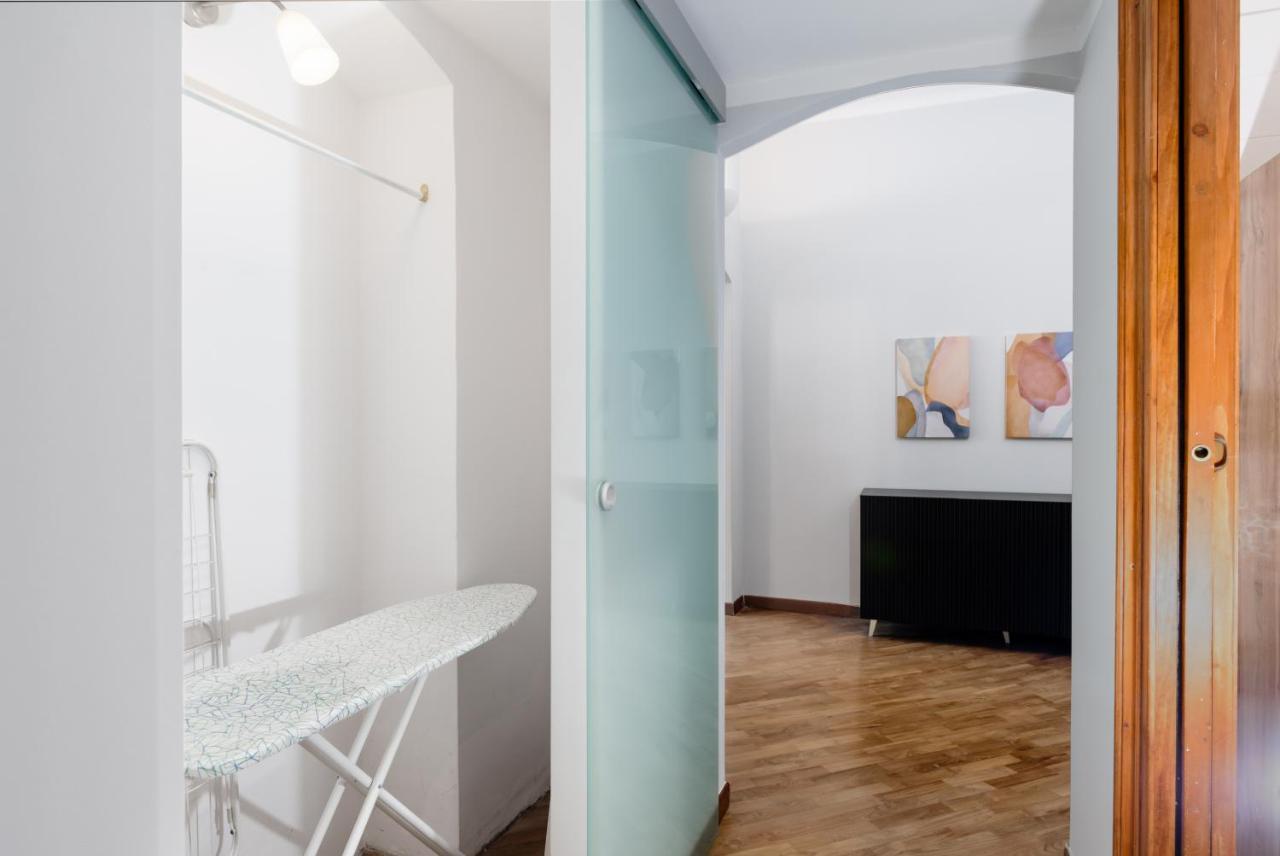 Esclusivo 130 Mq + Terrazzo Via San Vincenzo Apartment เจนัว ภายนอก รูปภาพ