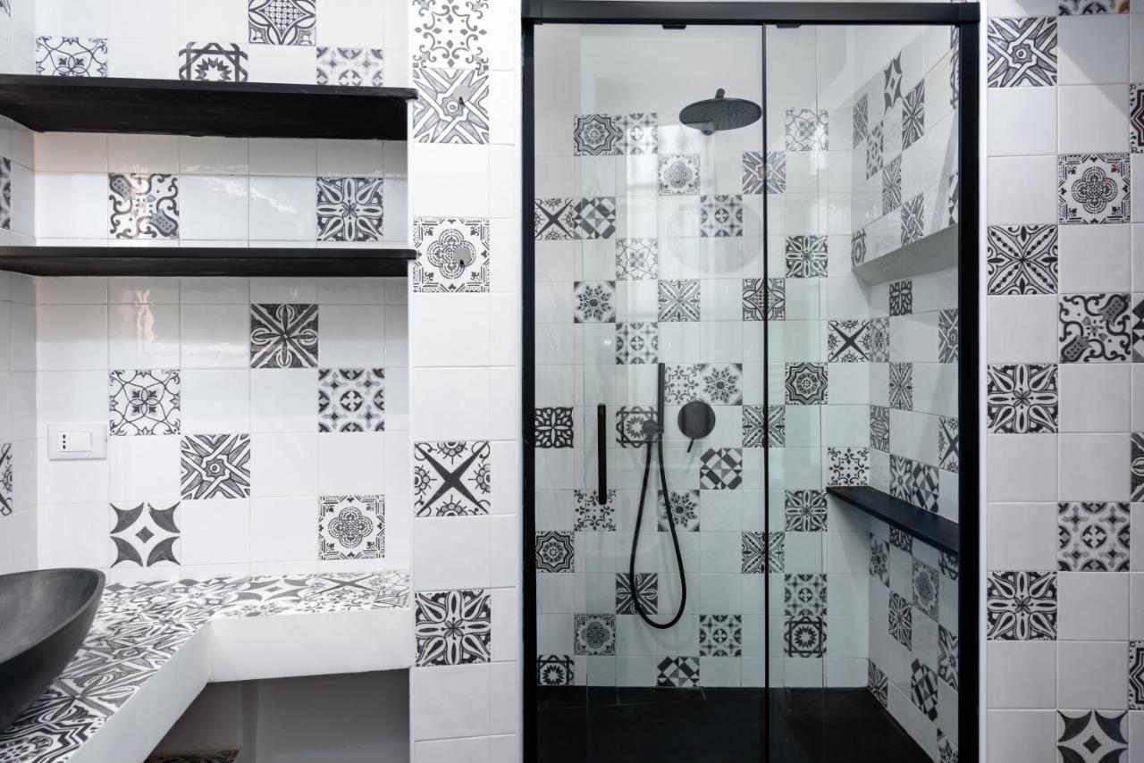 Esclusivo 130 Mq + Terrazzo Via San Vincenzo Apartment เจนัว ภายนอก รูปภาพ